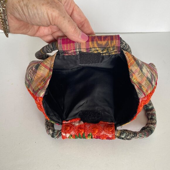 Handmade Red Floral Brocade Fabric Handbag With Loop and Hook Closure - Picture 5 of 7